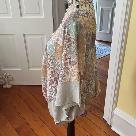 *143 Story* Boutique Top NWOT M Boho Airy Smock Waist Popover Kimono - Picture 9 of 9
